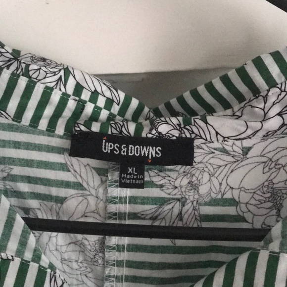 Green & white striped floral hi-lo top - Picture 2 of 3